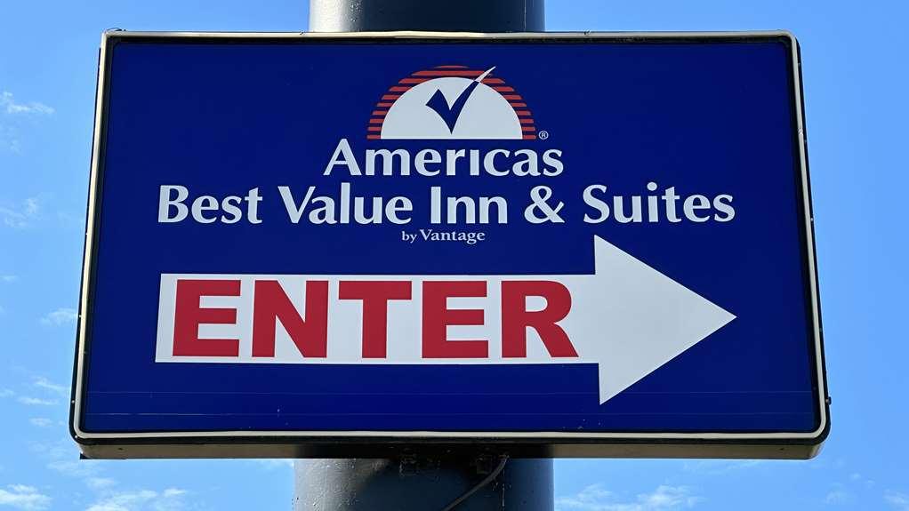 Americas Best Value Inn And Suites Groves Екстер'єр фото