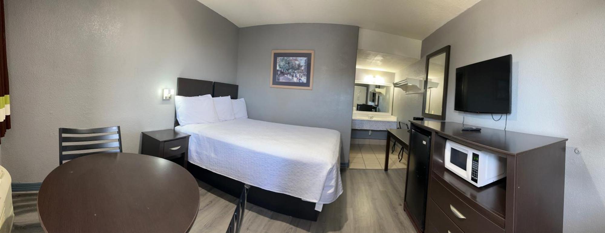 Americas Best Value Inn And Suites Groves Екстер'єр фото
