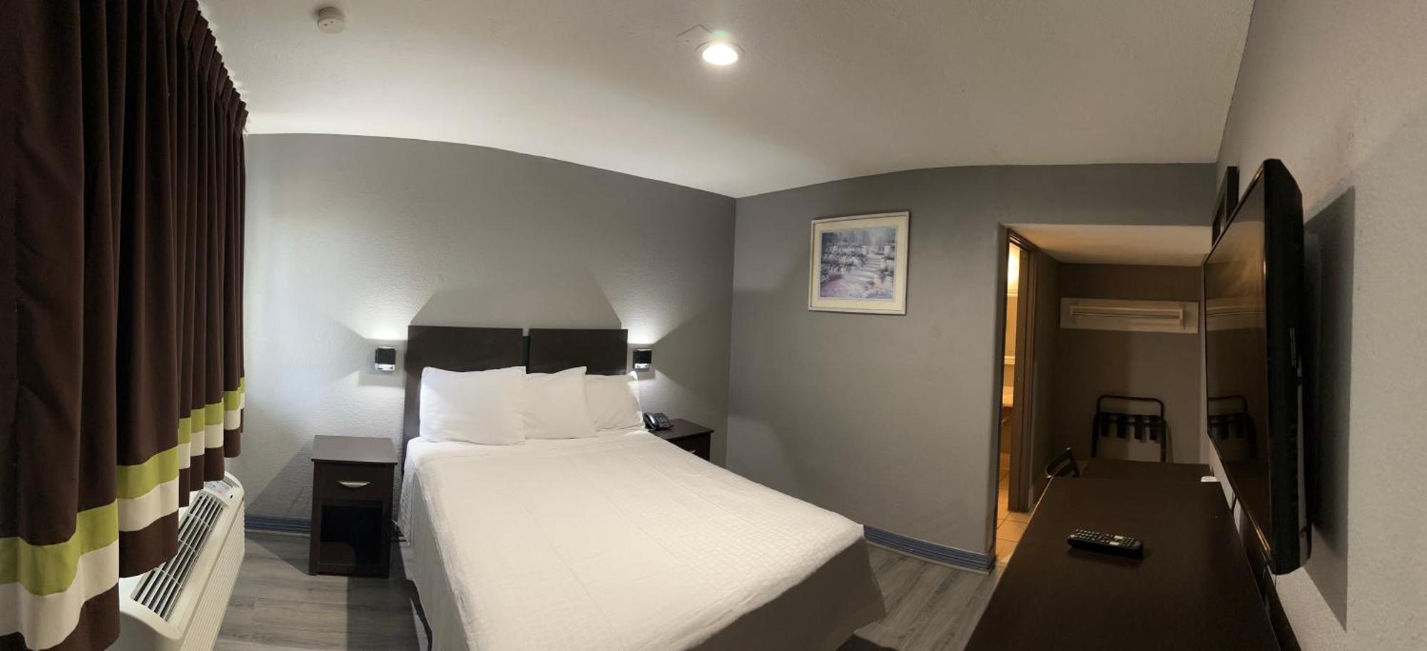 Americas Best Value Inn And Suites Groves Екстер'єр фото