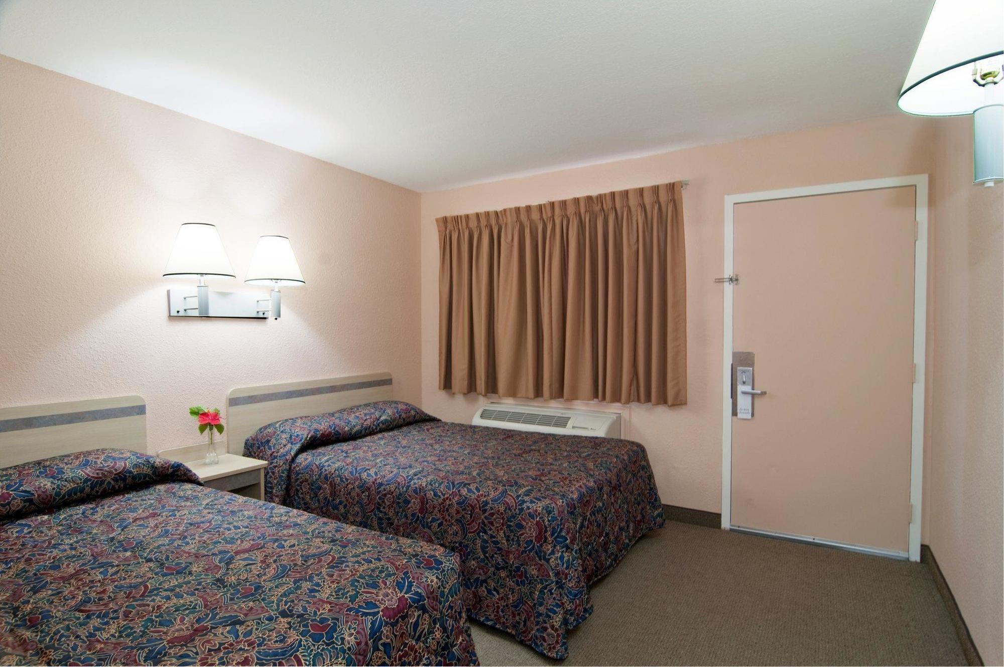 Americas Best Value Inn And Suites Groves Екстер'єр фото