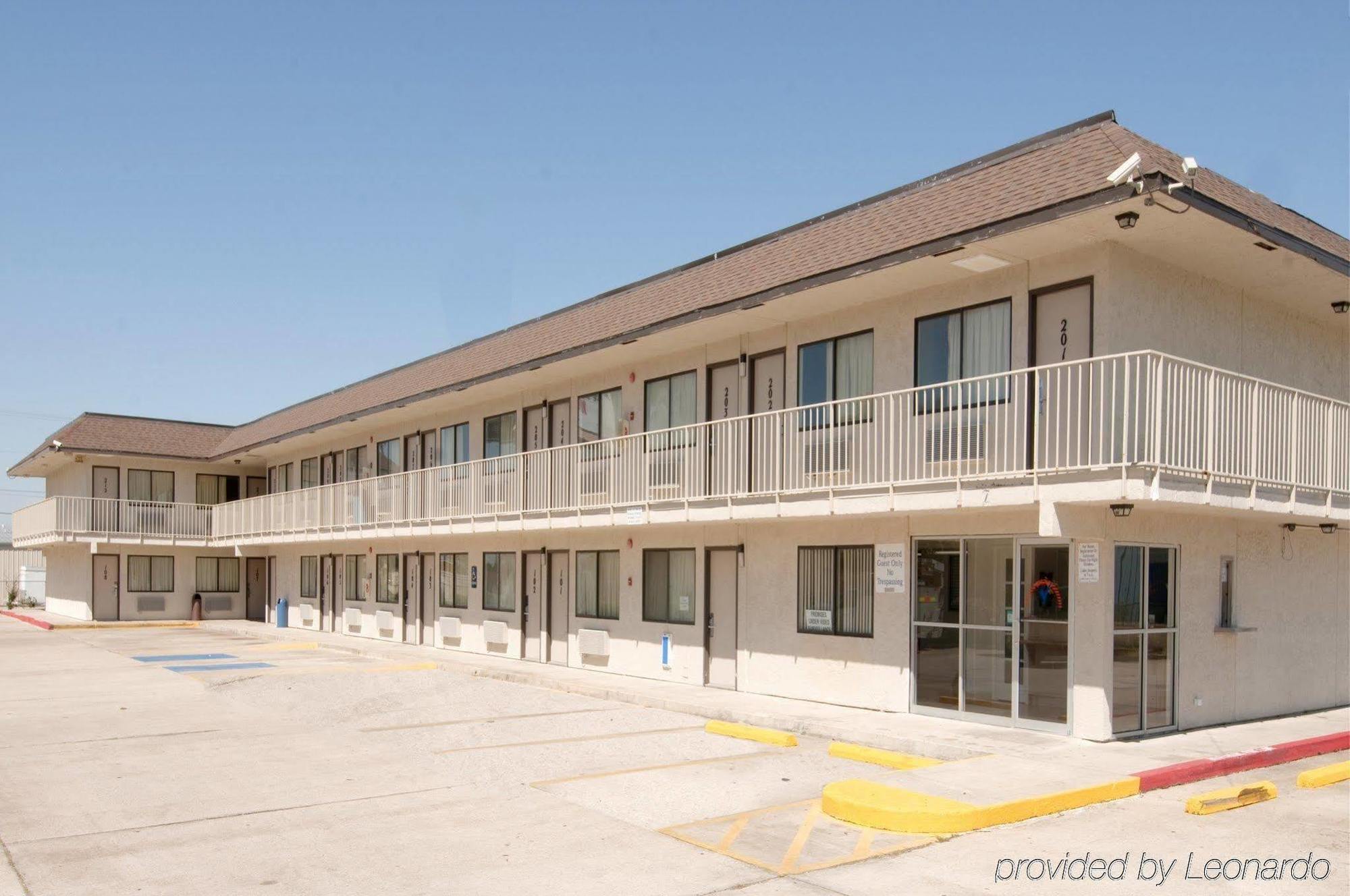 Americas Best Value Inn And Suites Groves Екстер'єр фото