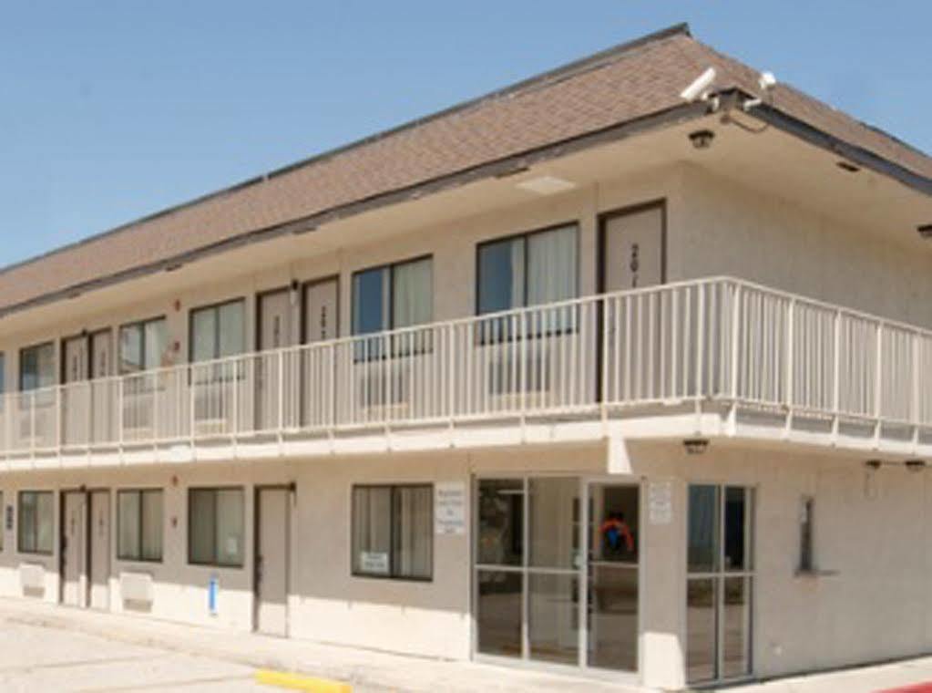 Americas Best Value Inn And Suites Groves Екстер'єр фото